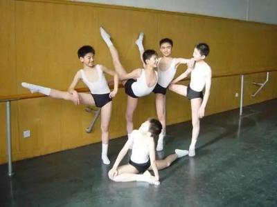 芭蕾舞出身的男演员,除了钟汉良杨洋,这两位帅哥也终于走红!